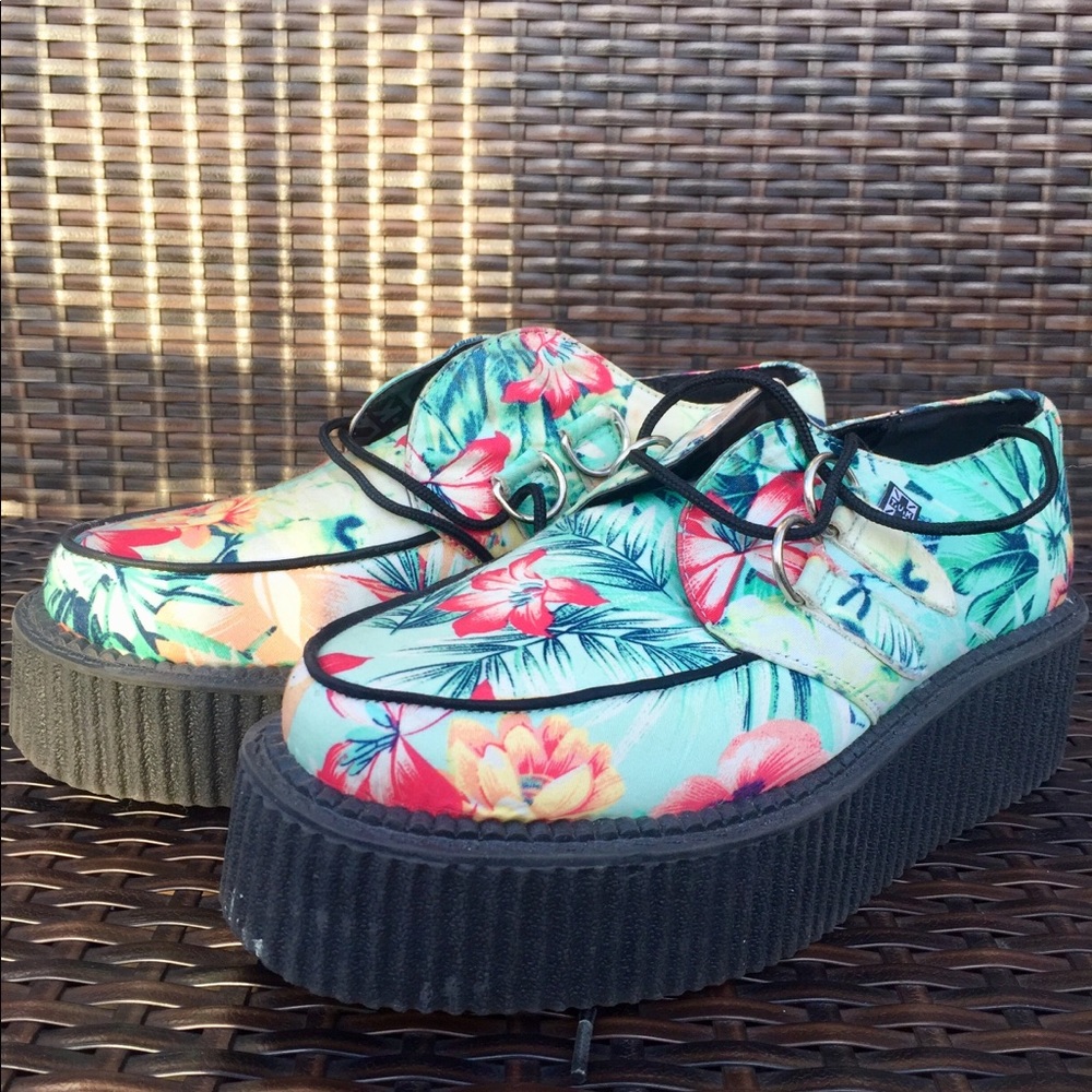 TUK Tropical Creepers